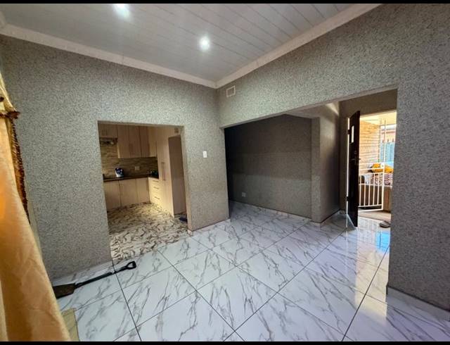 3 BEDROOM HOUSE FOR SALE IN VANDERBIJLPARK CE 1